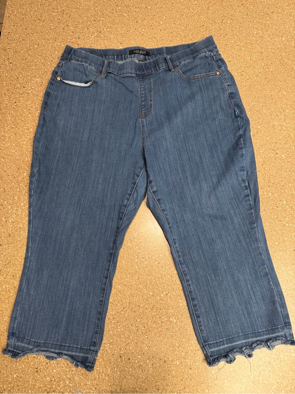 Judy Blue Pull On Denim Capri Jeans Size 20W Plus Size High Rise Raw Hem